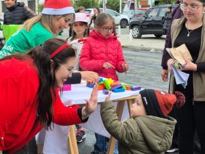 Lotería de Santa Cruz cerró con festejos la Colecta "Un juguete por una sonrisa"