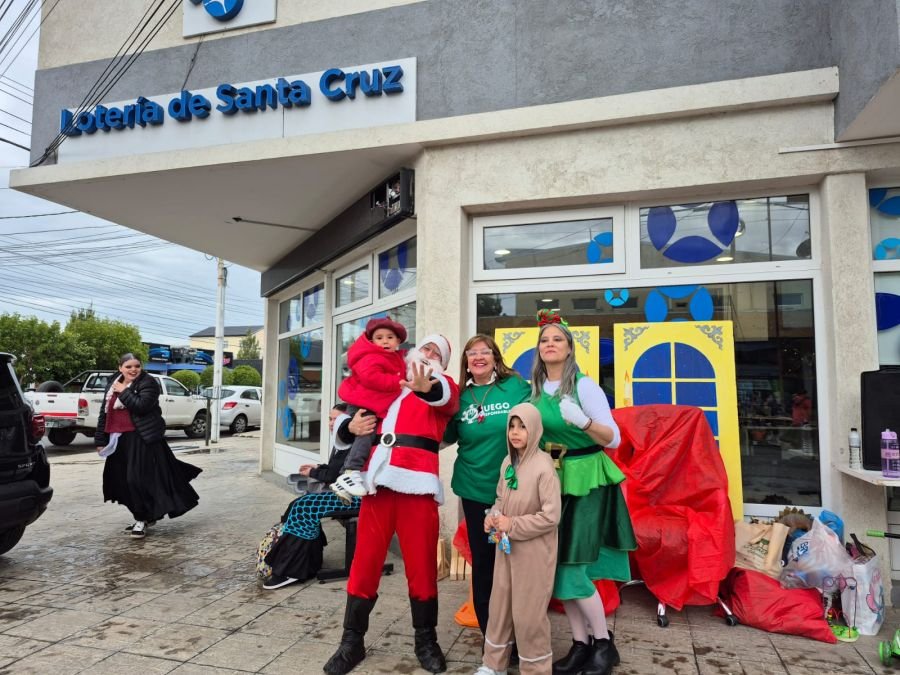 Lotería de Santa Cruz cerró con festejos la Colecta "Un juguete por una sonrisa"