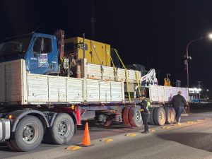 Control nocturno terminó con el secuestro de un camión con material de yacimientos