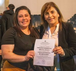 Santa Cruz puso en valor a la educación y el trabajo: entrega de certificados a los jóvenes que se capacitaron en minería