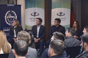 Claudio Vidal encabezó el acto de inauguración de la flamante pista del Aeropuerto de Río Gallegos