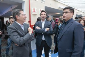Claudio Vidal encabezó el acto de inauguración de la flamante pista del Aeropuerto de Río Gallegos