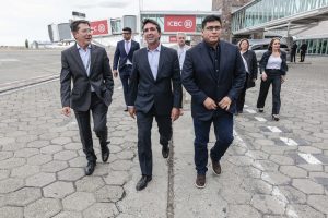 Claudio Vidal encabezó el acto de inauguración de la flamante pista del Aeropuerto de Río Gallegos