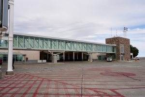 Claudio Vidal encabezó el acto de inauguración de la flamante pista del Aeropuerto de Río Gallegos