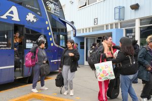 Estudiantes santacruceños regresaron a la provincia con el Boleto Universitario