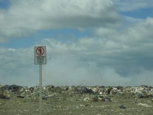 Ambiente intervino para reforzar acciones preventivas y evitar focos ígneos en el basural de Río Gallegos
