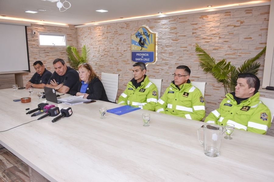 Comenzó el Operativo “Verano Vivo 2025-2026” con el objetivo de reforzar la seguridad vial en Santa Cruz