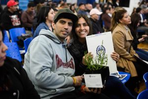 Vidal: “La decisión política del Gobierno es entregar tierras a los vecinos que quieren seguir apostando a Santa Cruz”