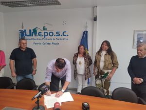 El reinicio del astillero de Caleta Paula forma parte del proyecto productivo del gobernador Claudio Vidal