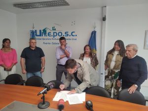 El reinicio del astillero de Caleta Paula forma parte del proyecto productivo del gobernador Claudio Vidal