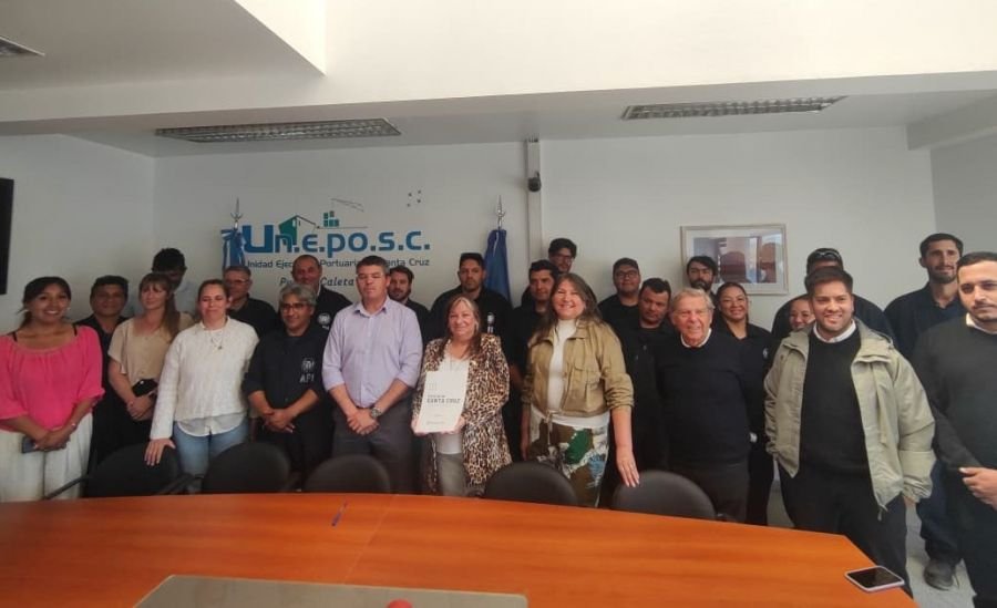 El reinicio del astillero de Caleta Paula forma parte del proyecto productivo del gobernador Claudio Vidal