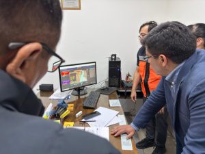 El gobernador Vidal encabezó una reunión para coordinar el operativo por el incendio en El Chaltén