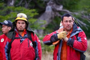 El Gobernador Claudio Vidal acompaña a los brigadistas y sigue de cerca el operativo en El Chaltén
