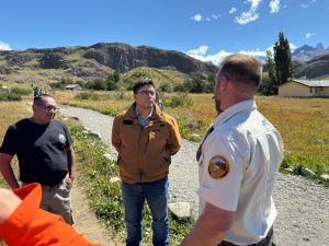 El gobernador Vidal y Néstor Tico evaluaron desde el aire la baja de los focos del incendio