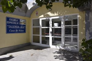 Educación acondiciona piletas en escuelas especiales para el regreso a clases
