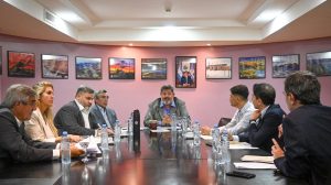 Santa Cruz refuerza el diálogo con empresas mineras para garantizar el cumplimiento de la normativa laboral y el empleo local