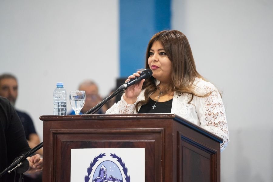 La ministra Cárdenas cuestionó los aumentos anticipados de la cúpula judicial por ir contra la realidad social