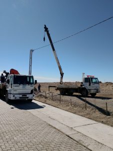 Servicios Públicos trabaja en la obra de red eléctrica para el nuevo camping en Río Gallegos