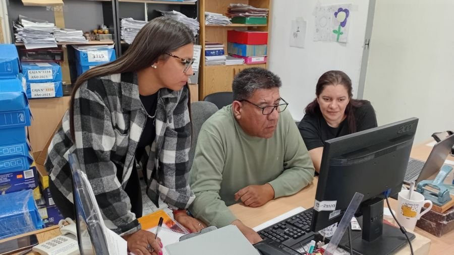Trabajo incorpora nuevas herramientas digitales para mejorar la atención a la comunidad
