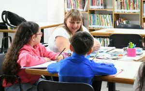 Comienza nuevo taller de collage para adolescentes en la Biblioteca Provincial Juan Hilarión Lenzi