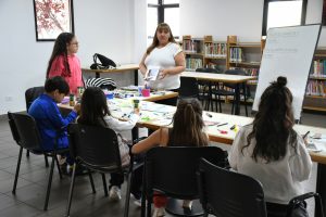 Comienza nuevo taller de collage para adolescentes en la Biblioteca Provincial Juan Hilarión Lenzi