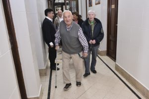 El primer contingente de las colonias de verano para adultos mayores visitó la Casa de Gobierno