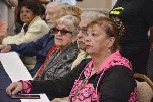 El primer contingente de las colonias de verano para adultos mayores visitó la Casa de Gobierno