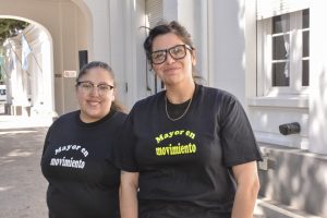 El primer contingente de las colonias de verano para adultos mayores visitó la Casa de Gobierno