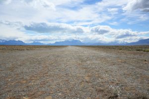 Segura recorrió el Aeroclub de El Chaltén y destacó su rol operativo