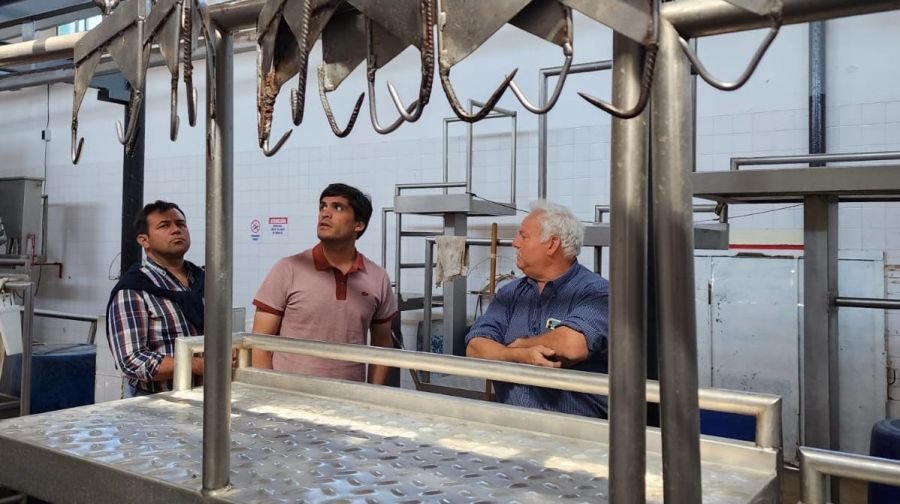 Más control, más producción: El Consejo Agrario recorrió el matadero de Pico Truncado