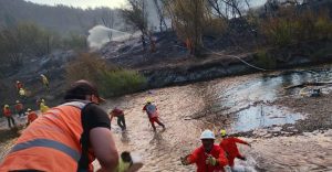 Santa Cruz refuerza el combate de los incendios forestales en Chubut