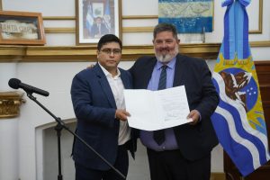 Claudio Vidal puso en funciones a los nuevos ministros de Economía y Trabajo de Santa Cruz