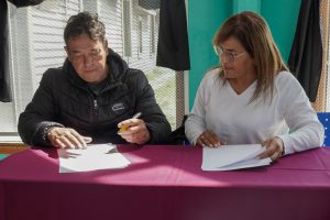 Educación firmó convenio para el mantenimiento de escuelas  en El Chaltén
