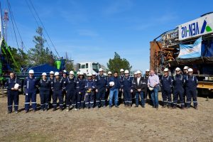 Claudio Vidal visitó la base de Venoil en Río Gallegos y valoró el nuevo equipo de pulling para reactivar la Cuenca Austral