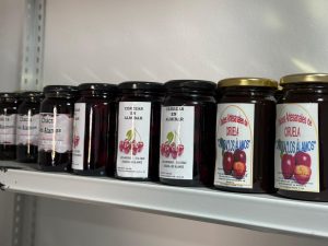 Claudio Vidal se encuentra recorriendo el sector productivo y manteniendo encuentros institucionales en Los Antiguos