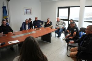 Autoridades provinciales encabezaron una mesa de diálogo con empresarios y gremios de la estiba