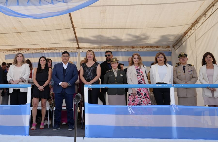 Claudio Vidal en el 78° Aniversario de Los Antiguos: 375 millones para la dulcera municipal