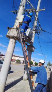 Servicios Públicos realiza trabajos integrales en energía y agua en el Distrito Puerto Deseado