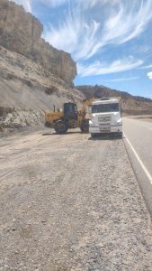 El Calafate: Equipos de Vialidad Provincial realizan trabajo en la Ruta Nacional N° 40