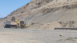 El Calafate: Equipos de Vialidad Provincial realizan trabajo en la Ruta Nacional N° 40