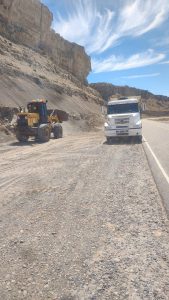 El Calafate: Equipos de Vialidad Provincial realizan trabajo en la Ruta Nacional N° 40