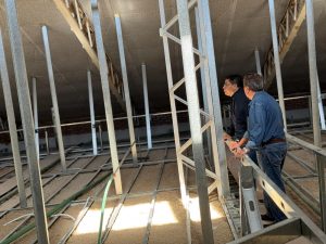 Vidal continuó hoy su recorrida en Los Antiguos con agenda productiva y de servicios