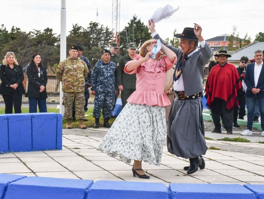 El Gobierno Provincial dijo presente en el homenaje al natalicio de Martín Miguel de Güemes