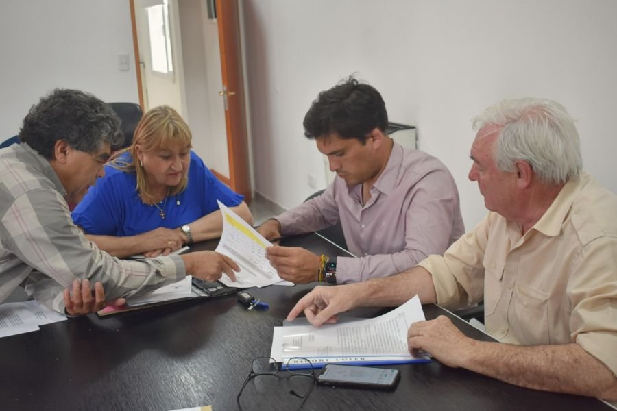 El presidente del Consejo Agrario Provincial visitó la Comisión de Fomento de Jaramillo y Fitz Roy