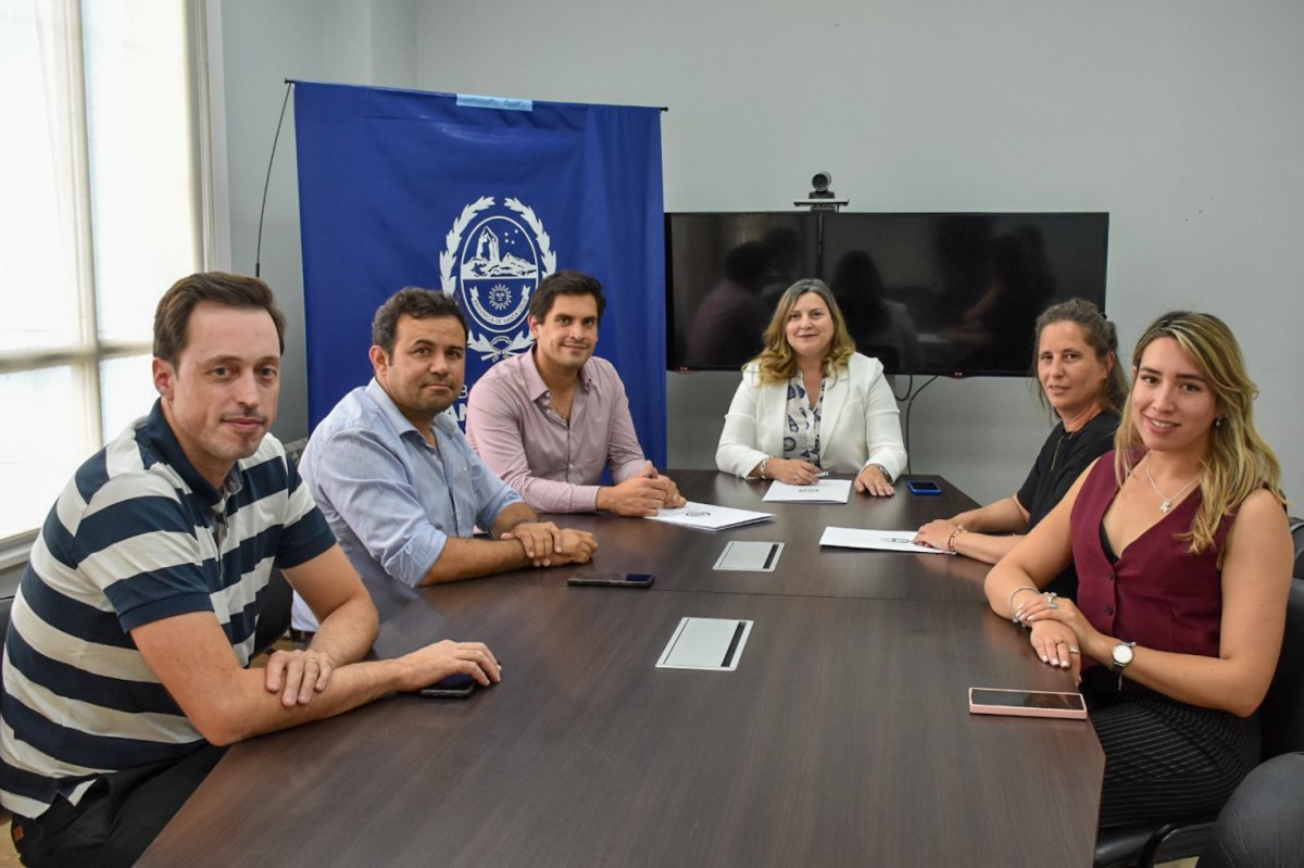 Salud y el Consejo Agrario Provincial firman convenio para apto físico de brigadistas