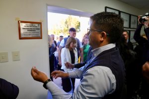 Vidal inauguró el nuevo Auditorio “Edmundo Águila” y anunció inversión superior a los $4.600 millones en obras para Perito Moreno
