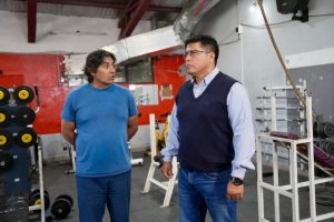 Claudio Vidal encabezó el inicio de obra del polideportivo de Perito Moreno