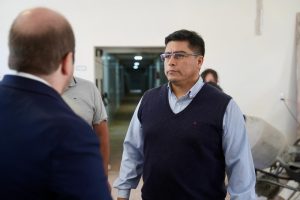 Claudio Vidal encabezó el inicio de obra del polideportivo de Perito Moreno