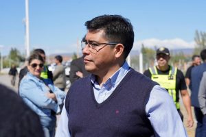 Claudio Vidal encabezó el inicio de obra del polideportivo de Perito Moreno