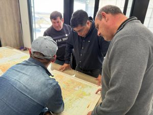 Vidal continúa su agenda de trabajo en Perito Moreno y encabeza recorrida por el Río Fénix para ordenar el uso del agua